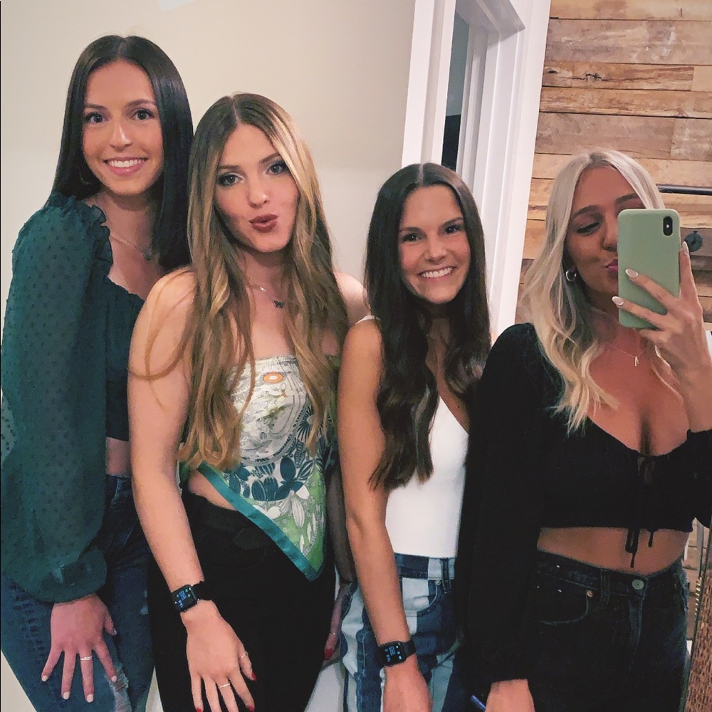 Meet your Posher, Rachel